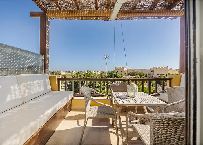 Апартаменты Wonderful With Prime Location & Pool *