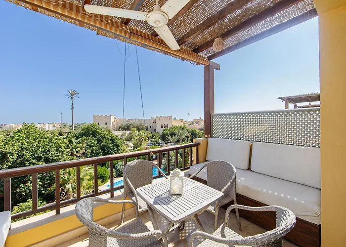 Wonderful With Prime Location & Pool Апартаменты Хургада