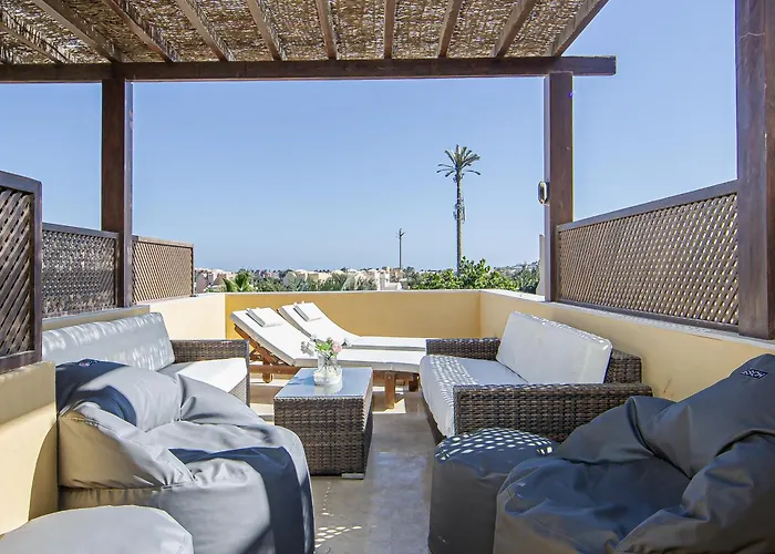Апартаменты Wonderful With Prime Location & Pool *
